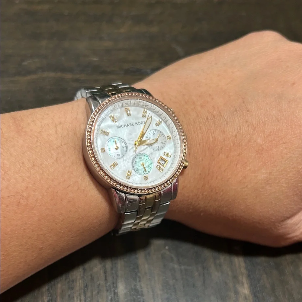 Michael Kors Three-Tone Women's Watch - Picture 6 of 6